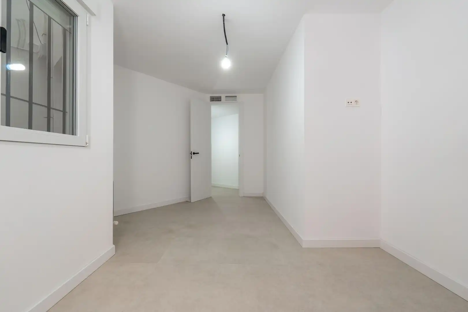Flat for sale in Granada  with Air Conditioner and Heating