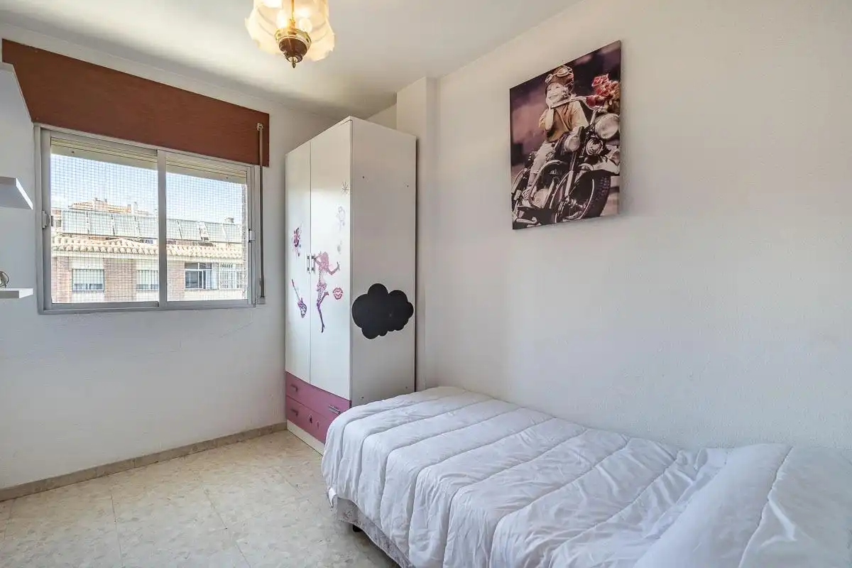 Habitación de Piso en venta en Granada con Aire acondicionado, Calefacción y Terraza