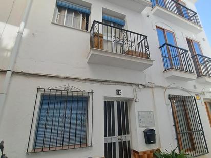 Exterior view of Single-family semi-detached for sale in Marbella