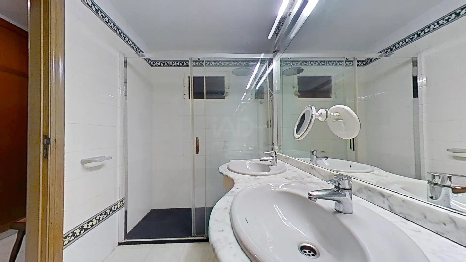 Baño de Casa adosada en venta en Castellón de la Plana / Castelló de la Plana con Aire acondicionado, Calefacción y Terraza