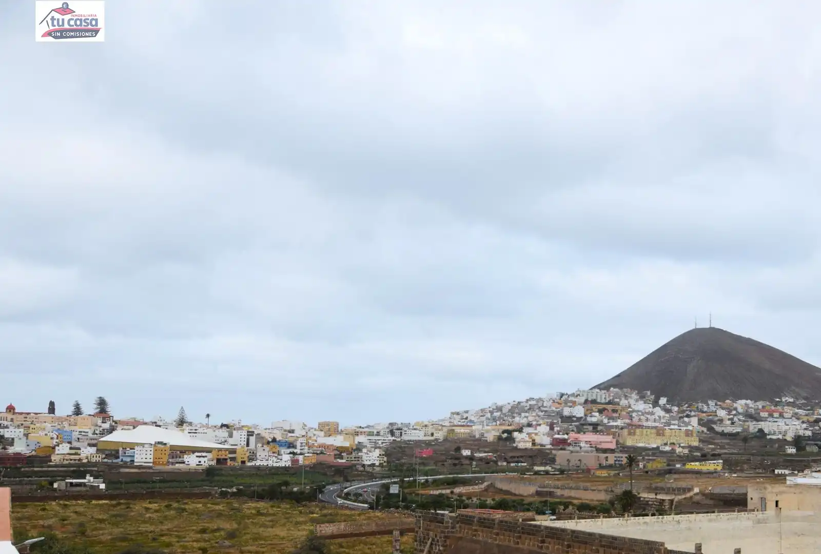 Vista exterior de Casa o xalet en venda en Gáldar amb Terrassa, Traster i Moblat