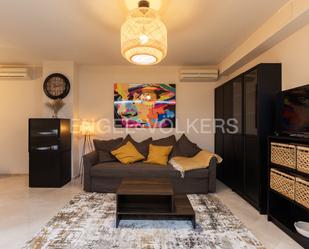 Living room of Apartment to rent in  Valencia Capital  with Air Conditioner, Heating and Furnished