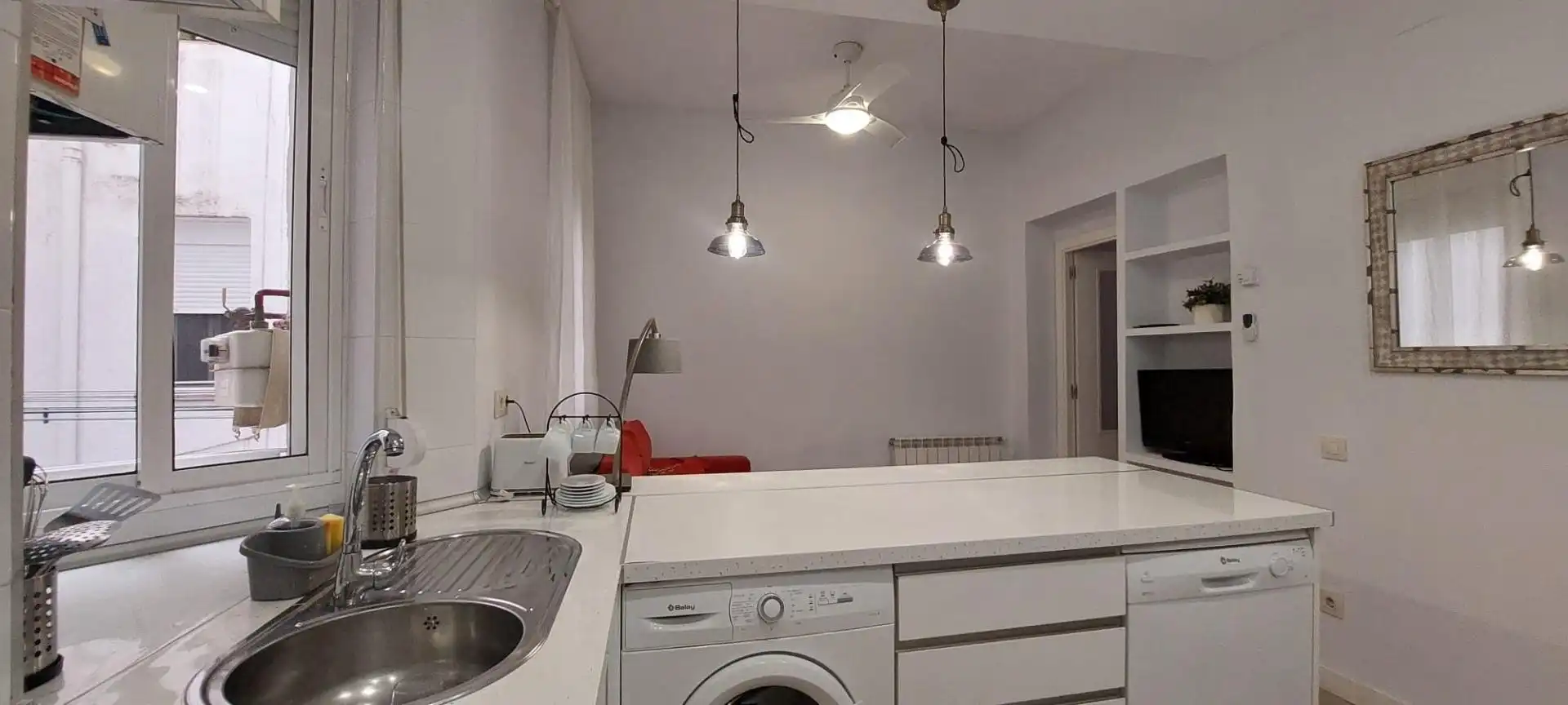 Cuina de Pis de lloguer en Madrid amb Calefacció i Moblat