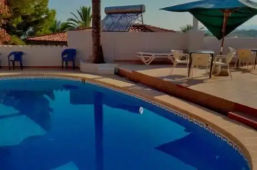 Schwimmbecken von Gebäude zum Verkauf in Altea
