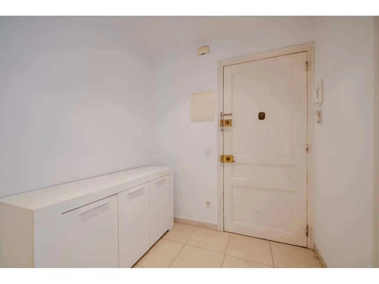 Piso en venta en Girona con Balcón