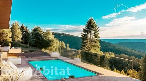 TOTALMENTE NUEVA! PRECIOSA VILLA AMPLIA CON PISCINA PRIVADA Y GARAJE