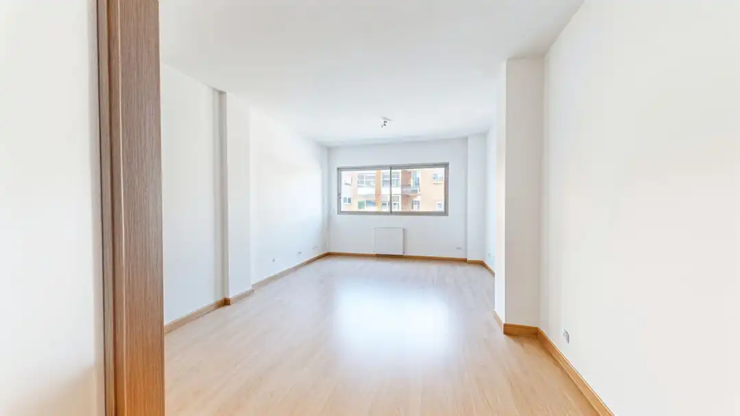 Schlafzimmer von Wohnung zur Miete in Madrid mit Klimaanlage, Heizung und Privatgarten