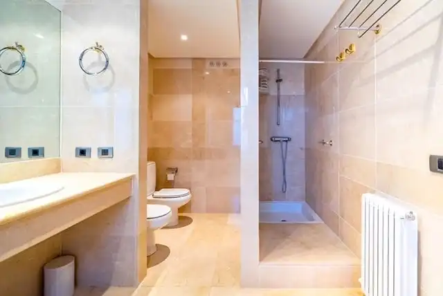 Baño de Casa o chalet en venta en Mamblas con Jardín privado, Terraza y Amueblado