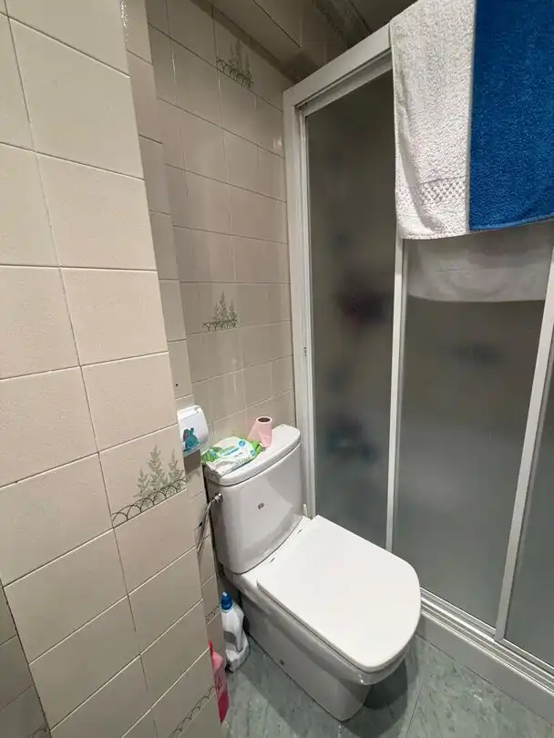 Bany de Pis en venda en Galdakao amb Calefacció, Terrassa i Moblat