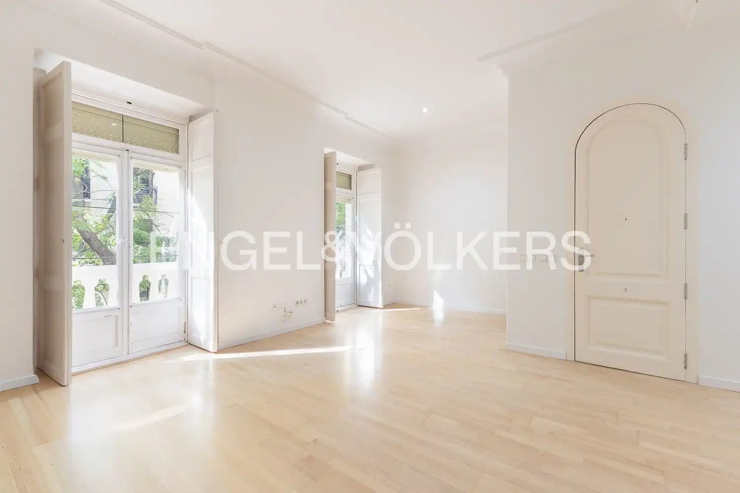Exterior view of Flat for rent in Valencia  with Air Conditioner, Heating and Parquet flooring