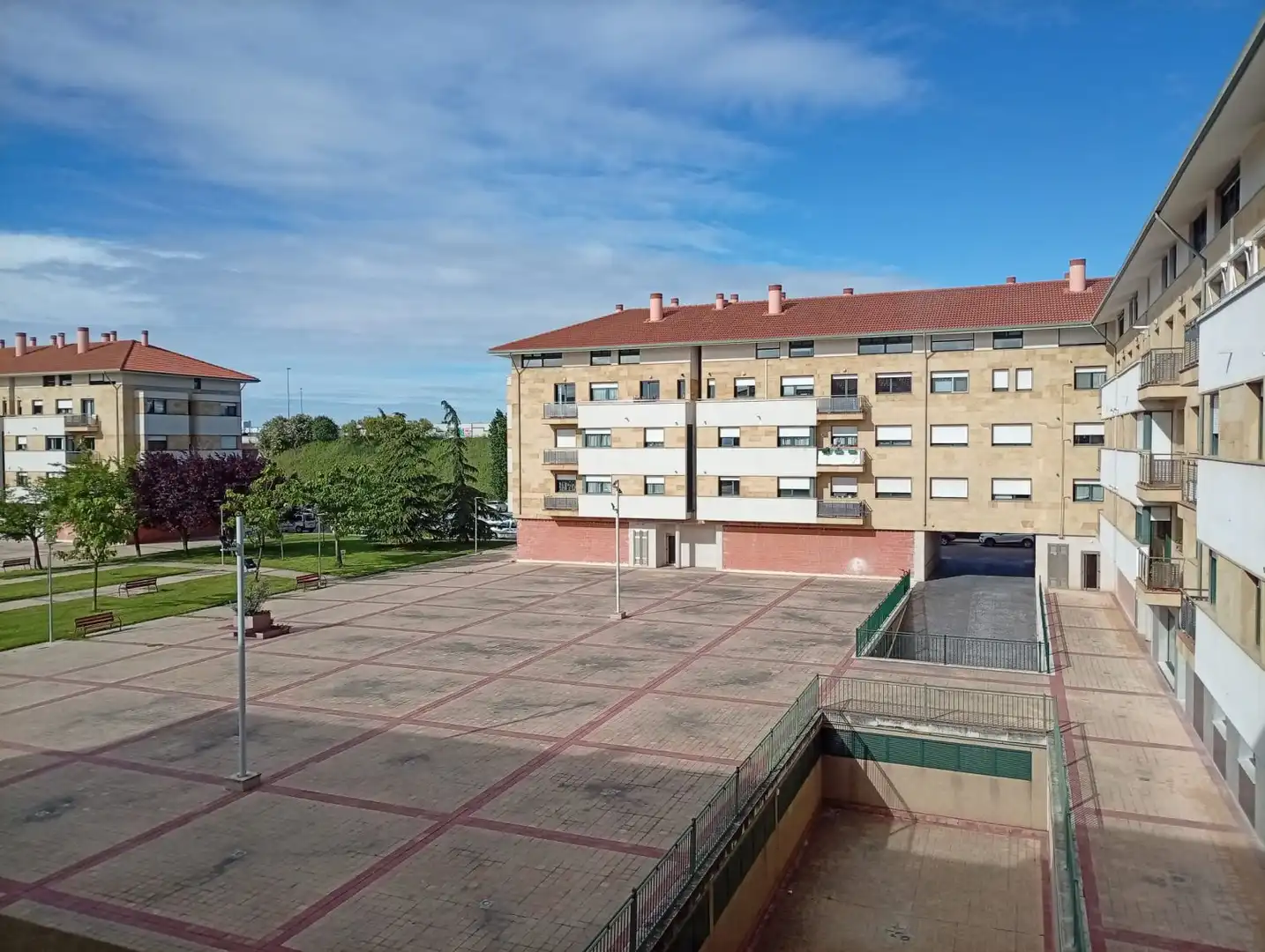 Vista exterior de Piso en venta en Arroyo de la Encomienda con Calefacción, Parquet y Trastero