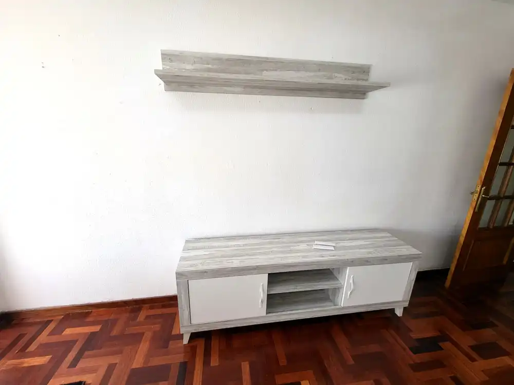 Living room of Flat for rent in Vigo   with Heating, Parquet flooring and Storage room