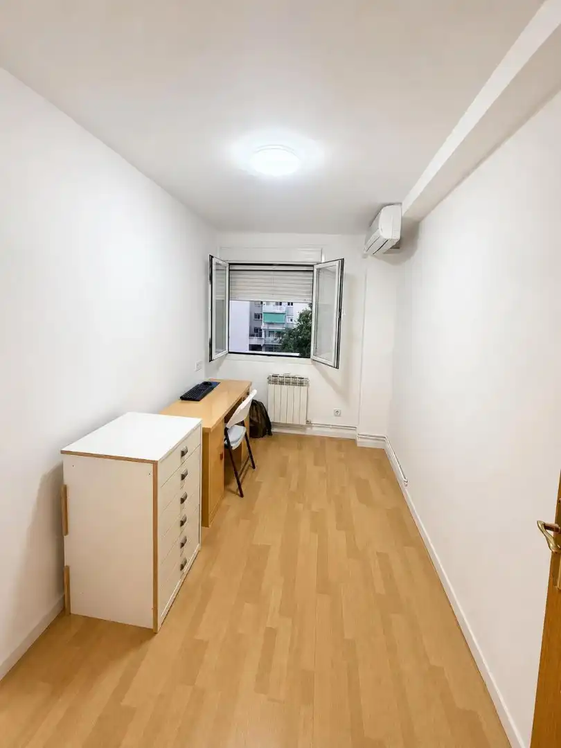 Bedroom of Flat for sale in La Espinilla - Parque Blanco