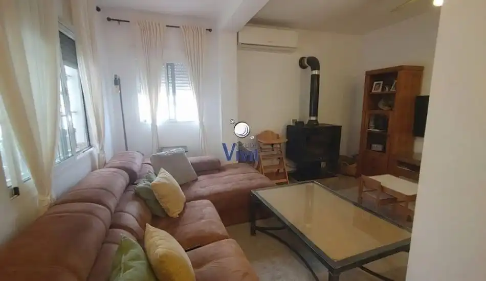 Sala d'estar de Casa o xalet en venda en Alcalá de Guadaira amb Traster