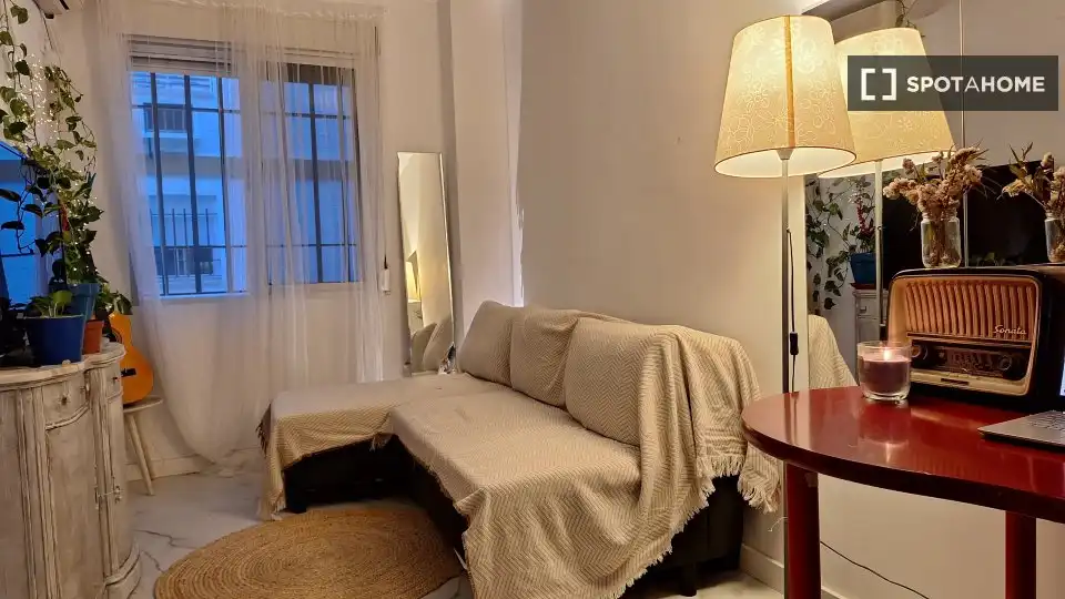 Sala d'estar de Apartament per a compartir en Sevilla amb Aire condicionat, Calefacció i Terrassa