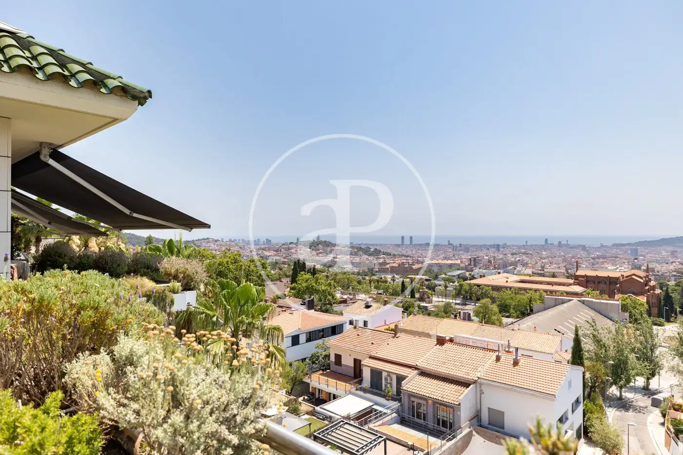 Terrassa de Pis en venda en Barcelona amb Aire condicionat, Calefacció i Jardí privat