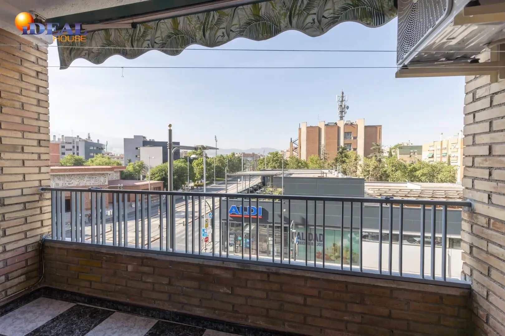 Appartement avec terrasse à vendre à Calle Palencia 23