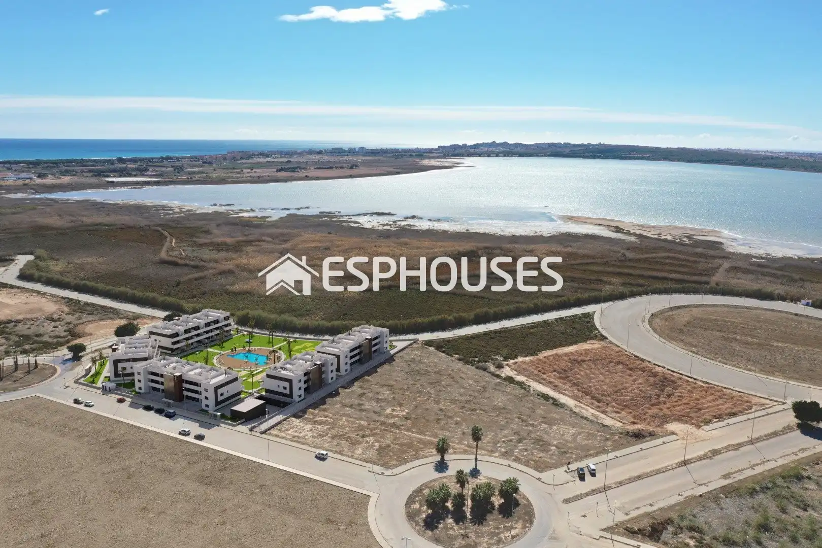Bajo con terraza en venta en El Raso, imagen 15