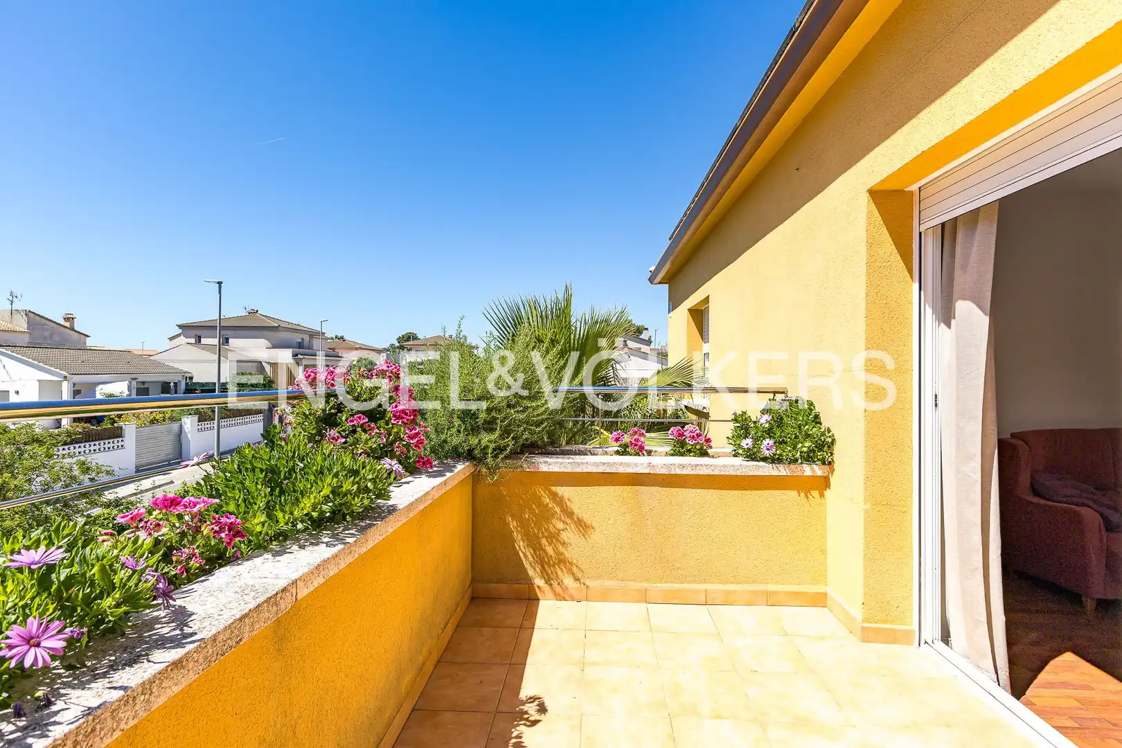 Terrassa de Casa o xalet en venda en Cubelles amb Aire condicionat, Calefacció i Jardí privat