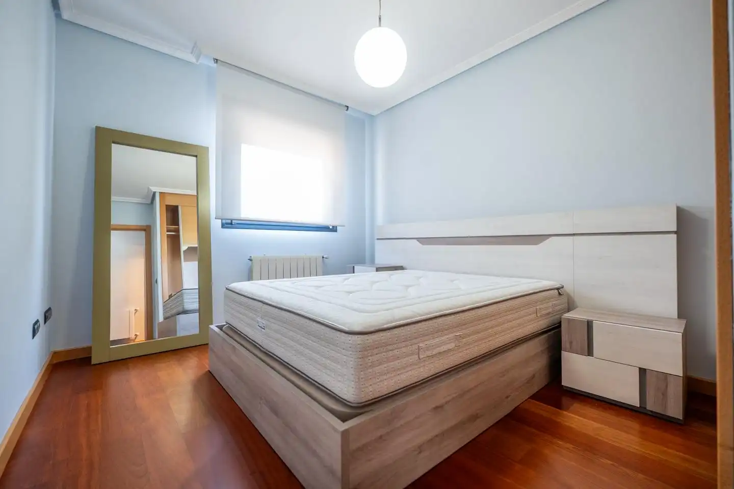 Habitación de Casa adosada en venta en Ávila con Calefacción, Jardín privado y Terraza