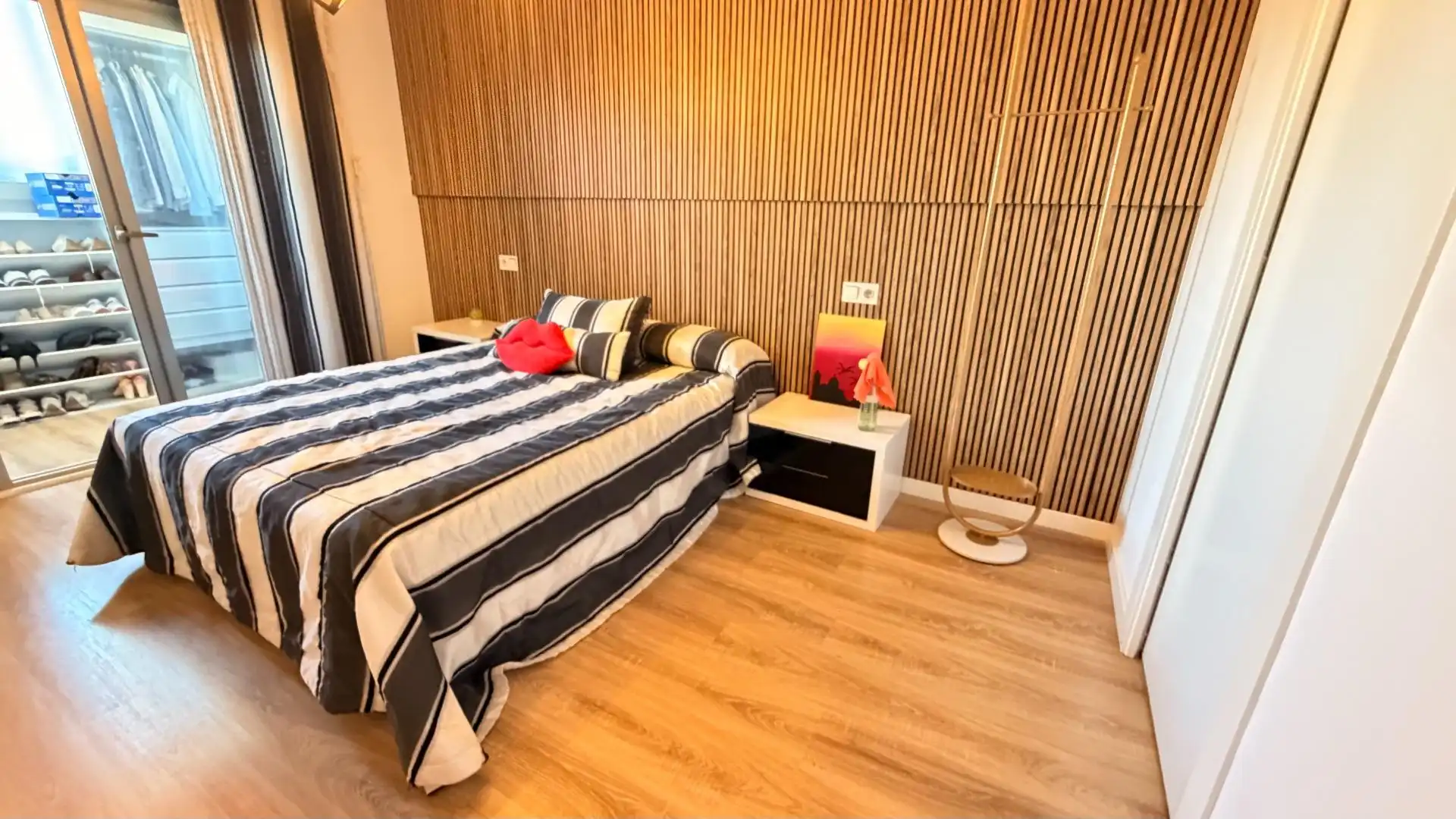 Schlafzimmer von Dachboden zum Verkauf in Elche / Elx mit Heizung, Terrasse und Abstellraum