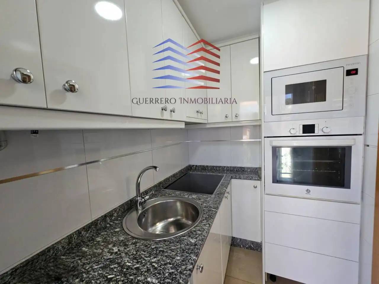 Küche von Maisonette zur Miete in Ourense Capital  mit Heizung, Parkett und Möbliert
