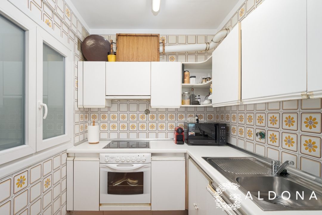 Cuina de Pis en venda en Donostia - San Sebastián  amb Calefacció i Moblat