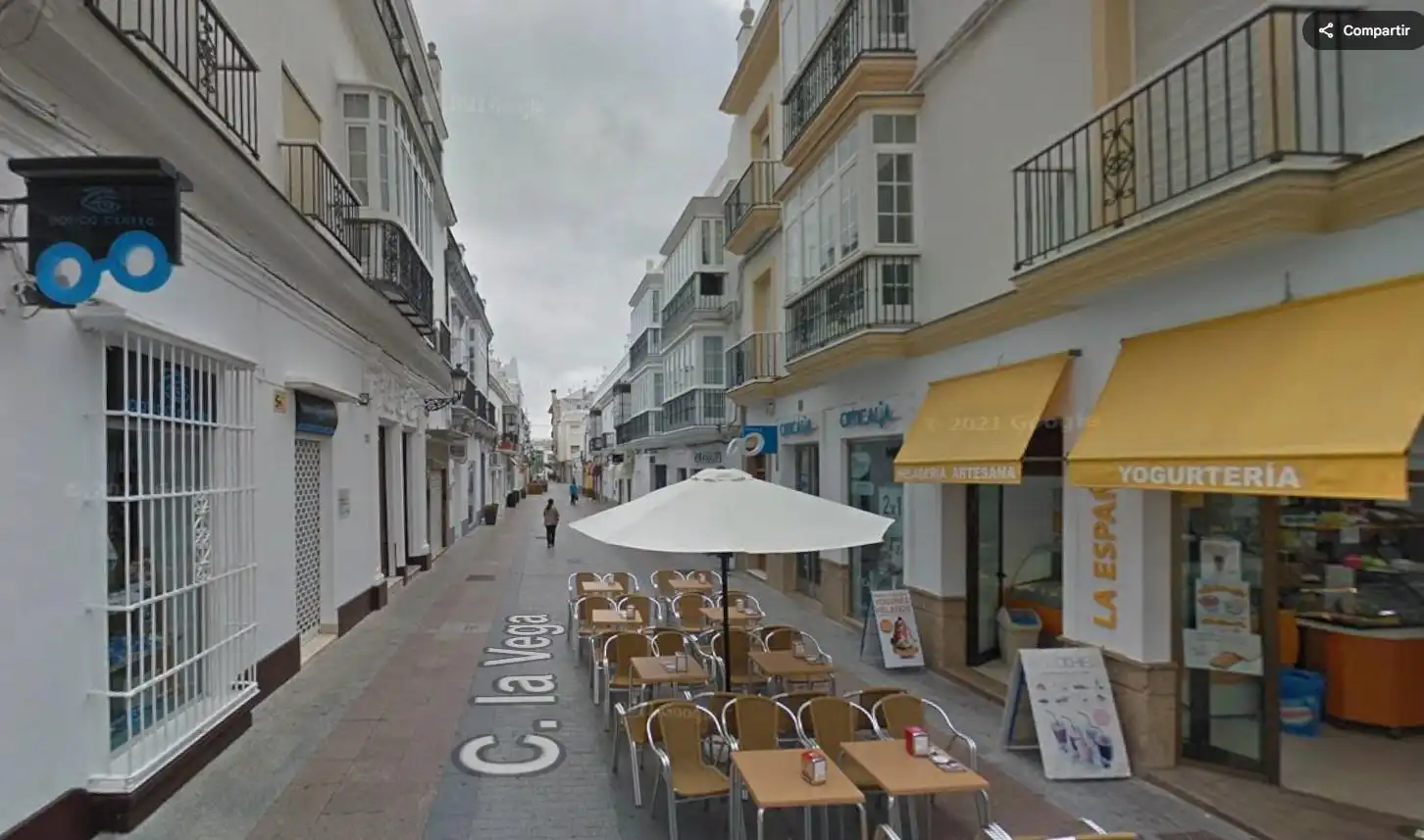 Vista exterior de Edificio en venta en Chiclana de la Frontera