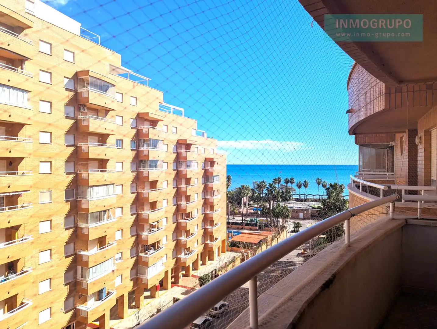 Vista exterior de Pis en venda en Oropesa del Mar / Orpesa amb Aire condicionat, Jardí privat i Terrassa