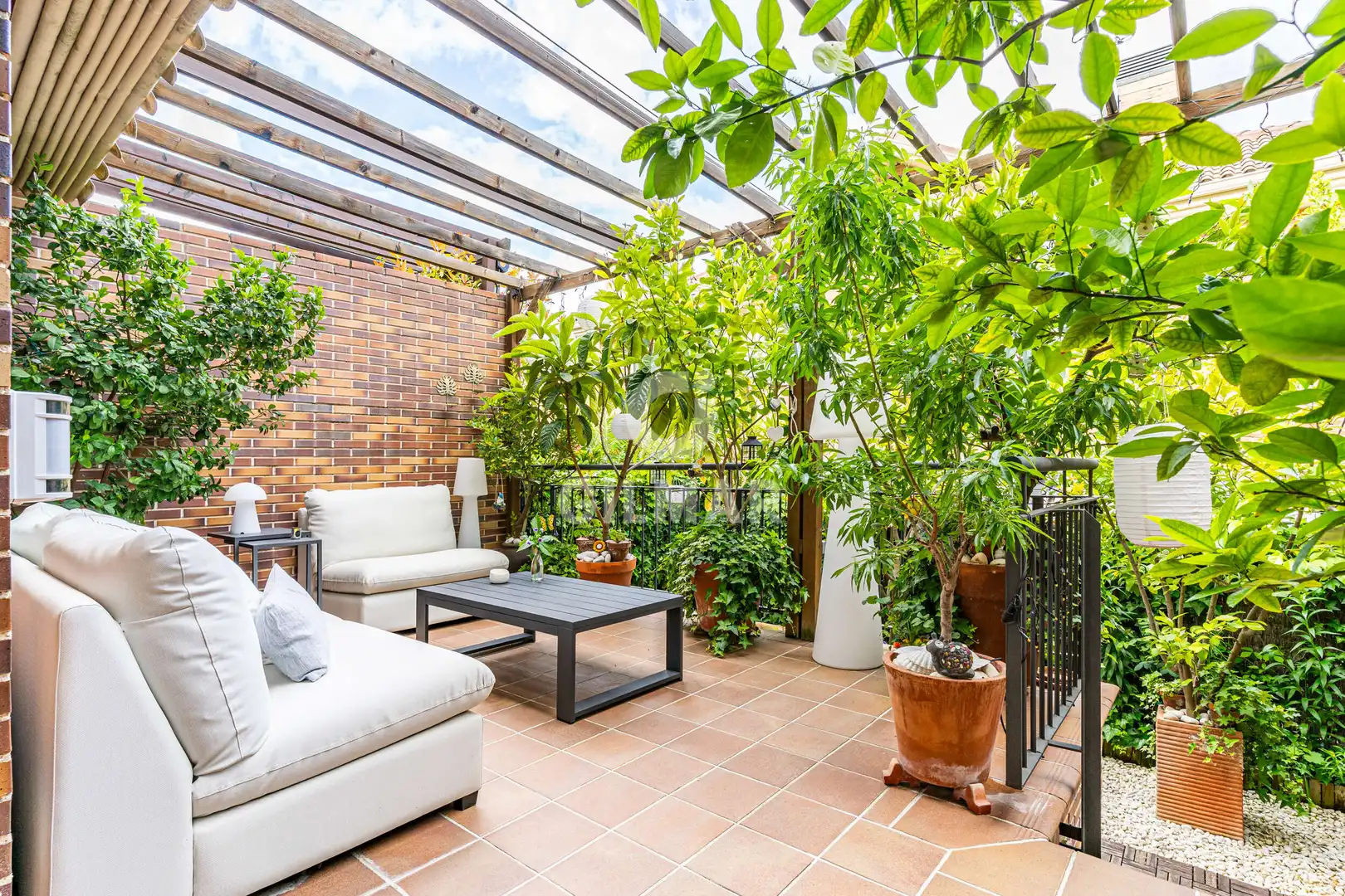Terraza de Casa adosada en venta en Boadilla del Monte con Calefacción, Jardín privado y Piscina