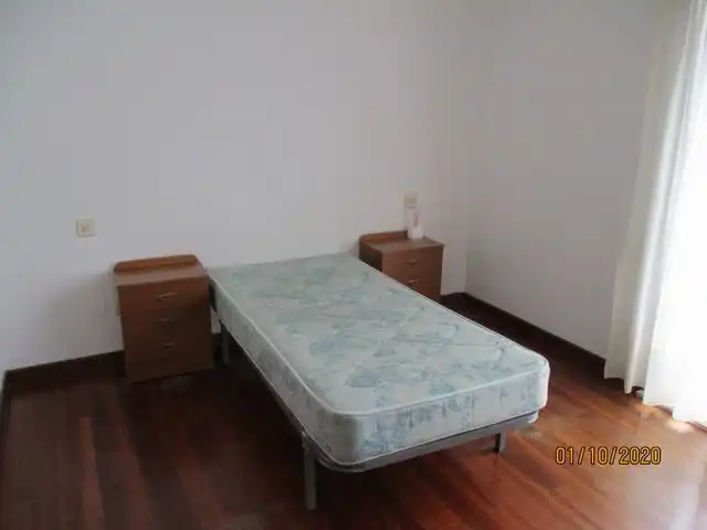 Bedroom of Apartments for rent in Santiago de Compostela 