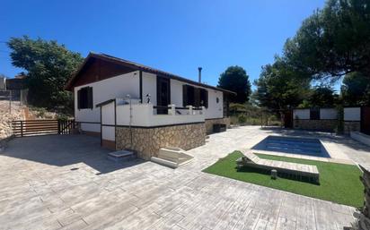 Vista exterior de Casa o xalet en venda en Tibi amb Terrassa i Piscina