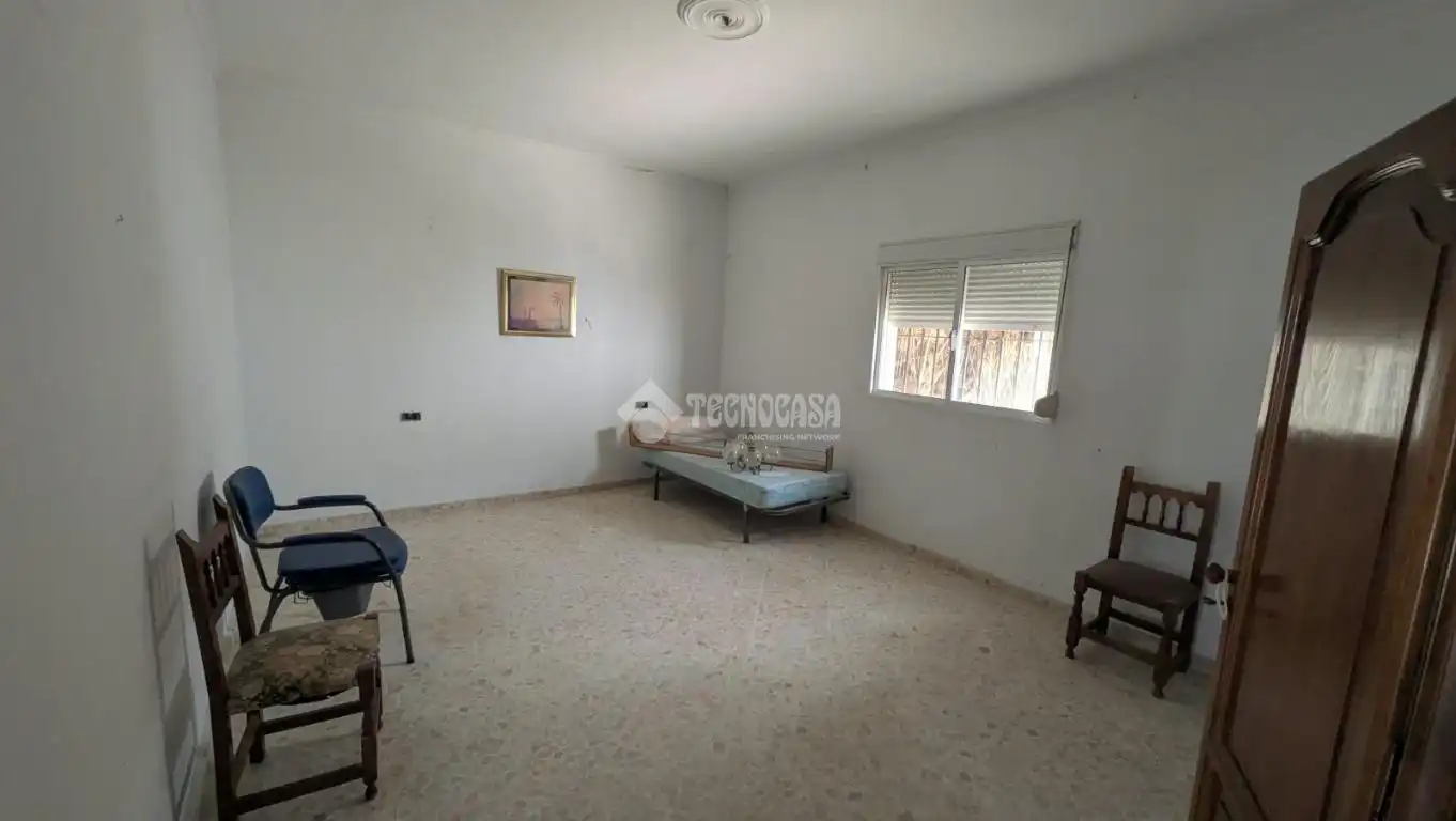 Houses for sale in Marchena  with Terrace