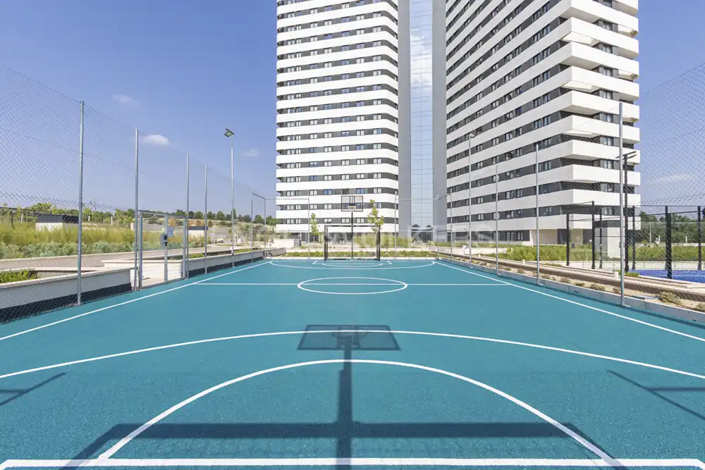 Vista exterior de Estudio de alquiler en Alcobendas con Aire acondicionado, Calefacción y Jardín privado