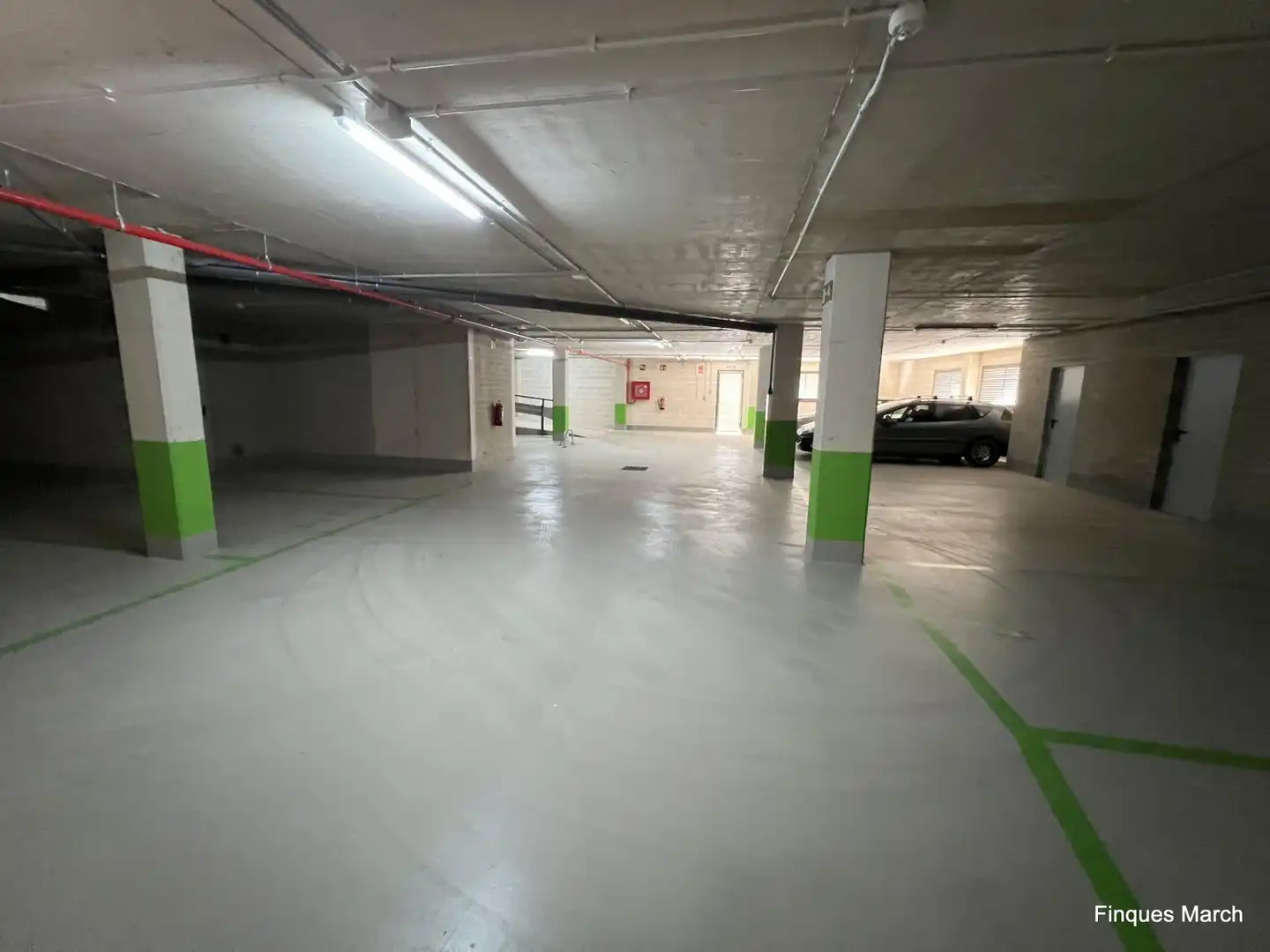 Parking de Piso de alquiler en Barcelona con Aire acondicionado, Calefacción y Parquet