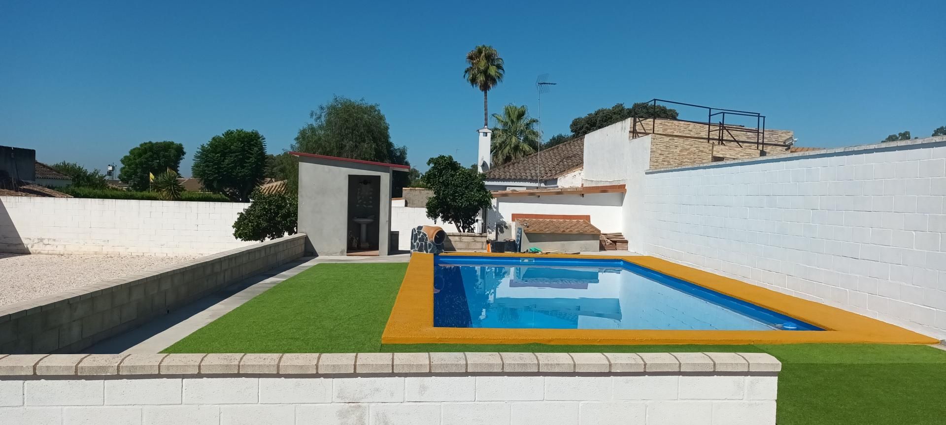 Swimming pool of House or chalet for sale in Alcalá de Guadaira  with Air Conditioner