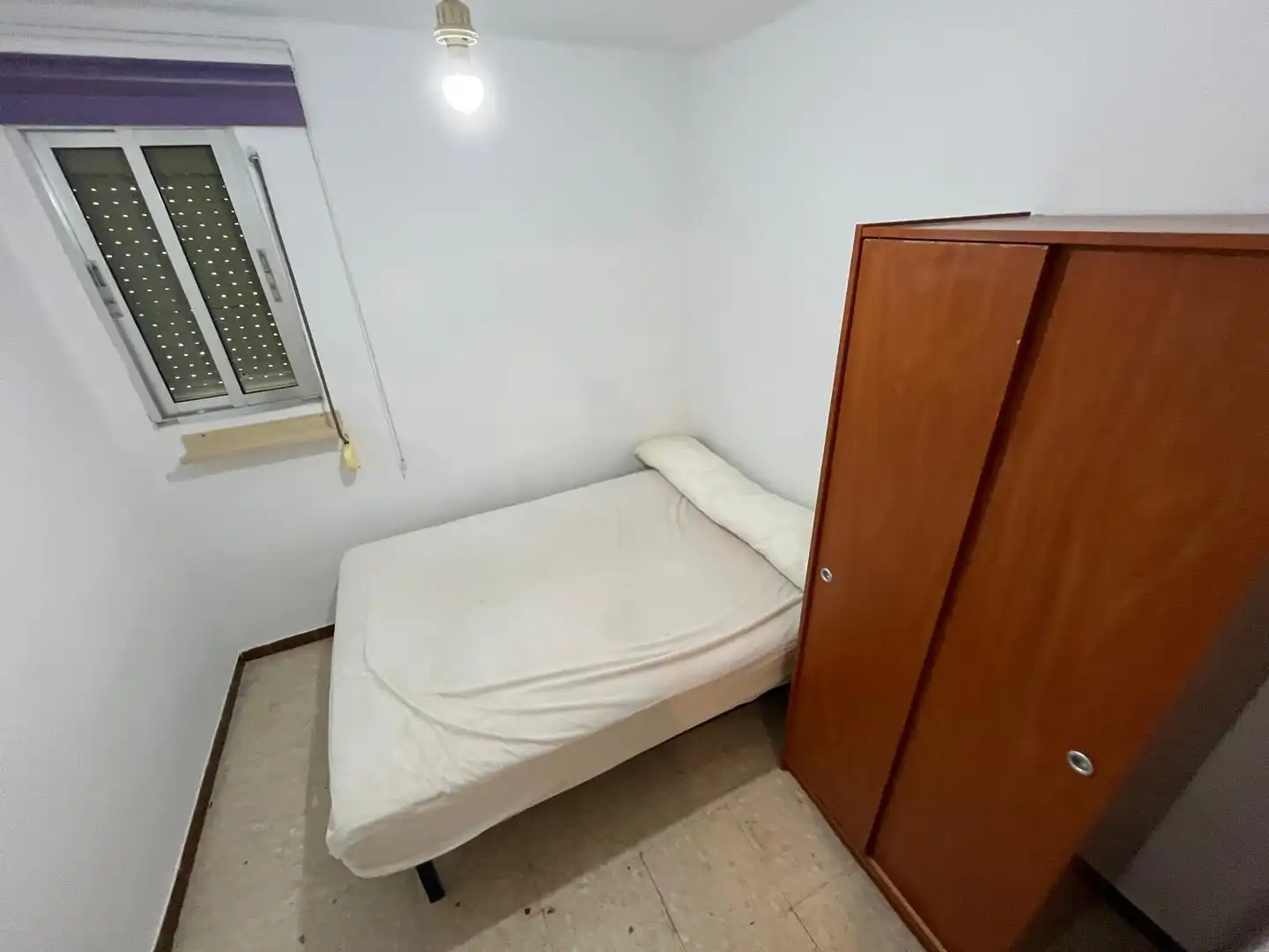 Bedroom of Flat for rent in Sevilla  with Air Conditioner and Furnished