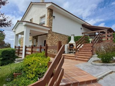 Villa con giardino in vendita a Calle Circular II