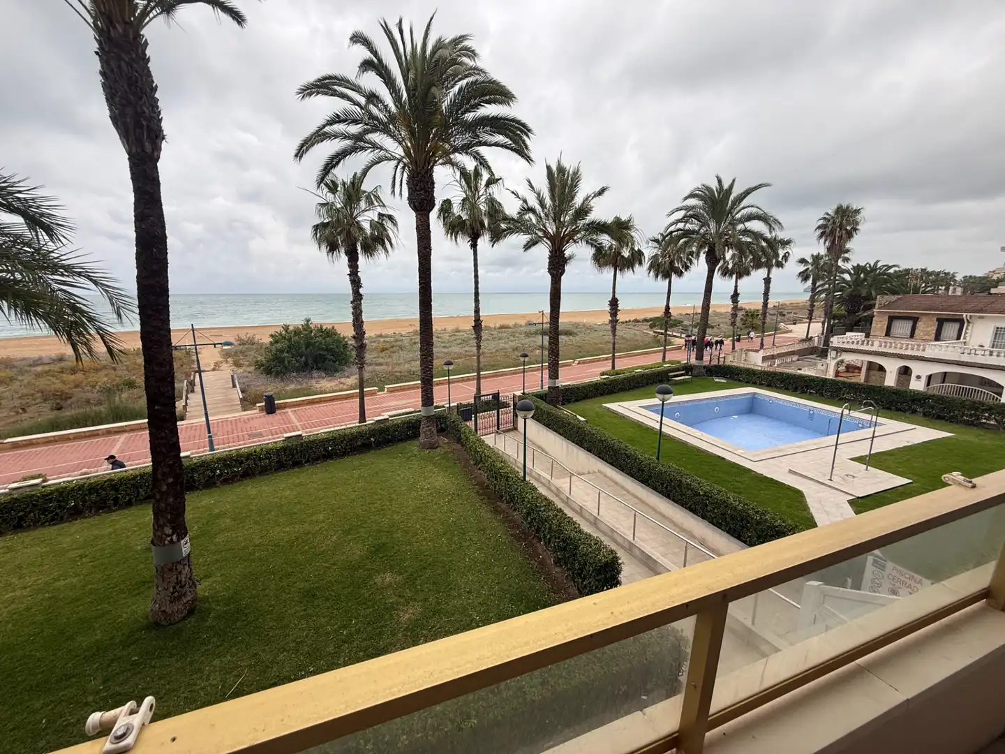 Appartement compact avec terrasse à vendre à Avinguda del Papa Luna 100, imagen 2