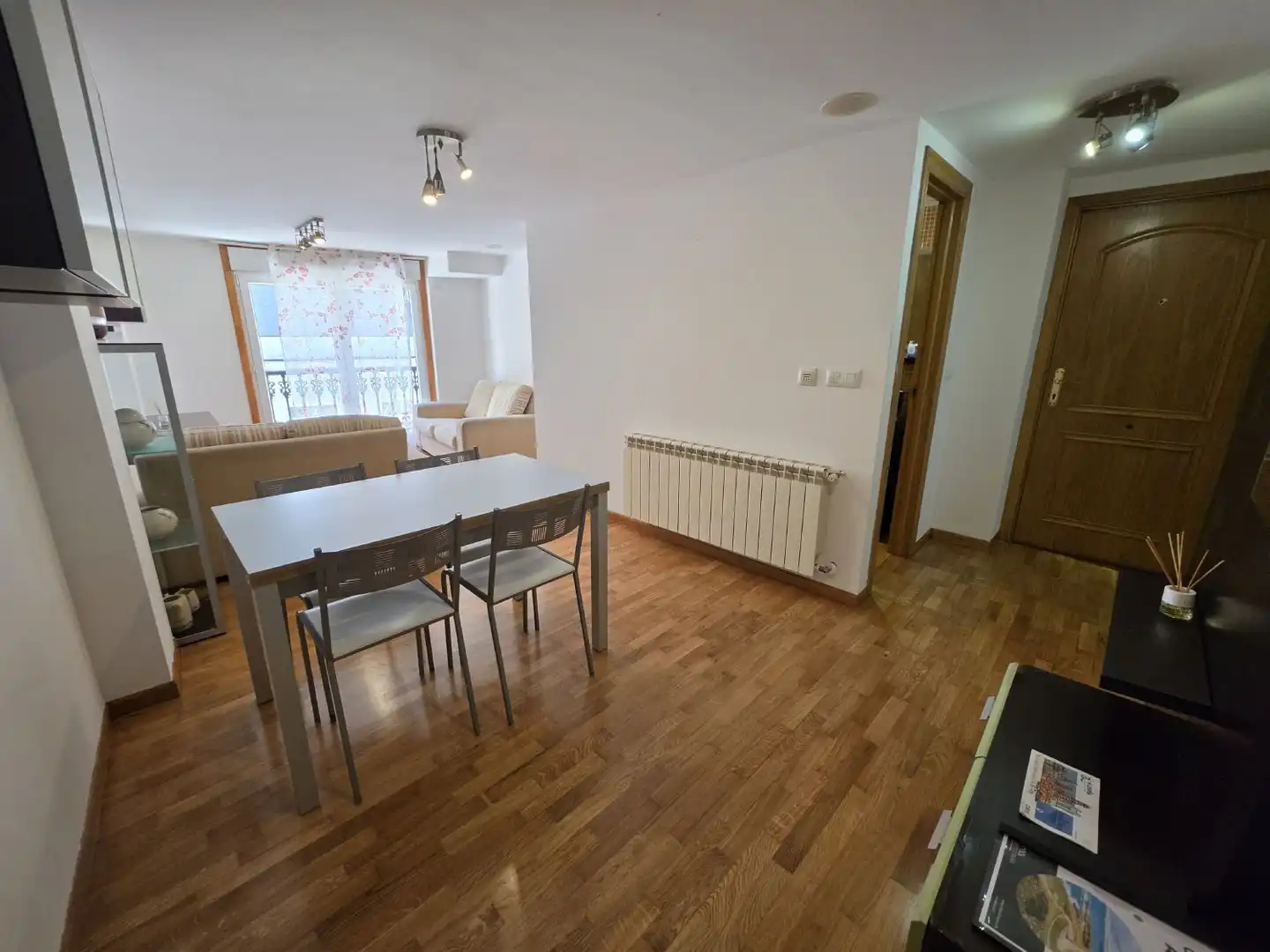 Menjador de Apartament en venda en A Coruña Capital  amb Calefacció
