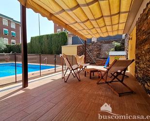 Terrace of House or chalet for sale in Linares  with Air Conditioner, Heating and Private garden