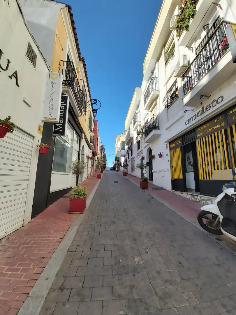 Gewerbefläche zum Verkauf in Calle Buen Aire 8, imagen 2