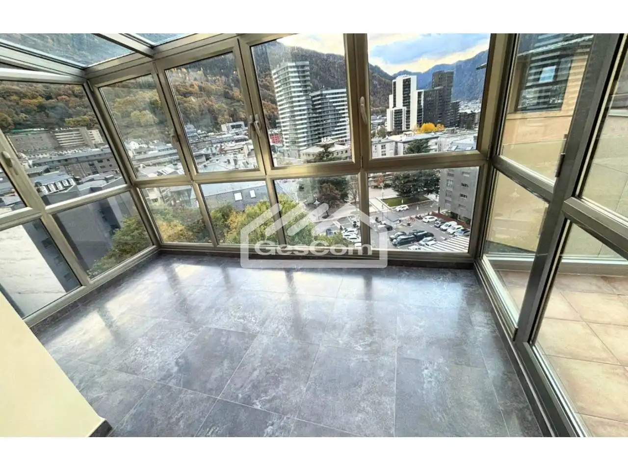 Vista exterior de Ático en venta en Escaldes – Engordany con Aire acondicionado, Calefacción y Terraza