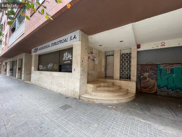 Nave industrial en Venta en Centre