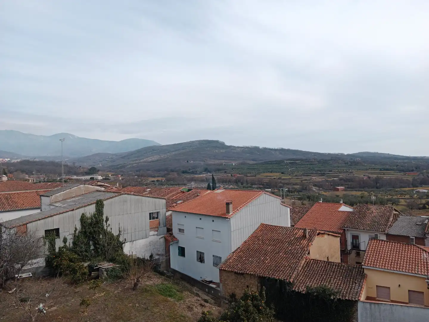 Vista exterior de Edifici en venda en Cuacos de Yuste