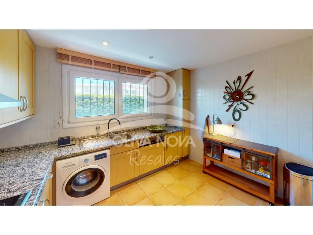 Cocina de Casa o chalet en venta en Oliva con Terraza y Piscina