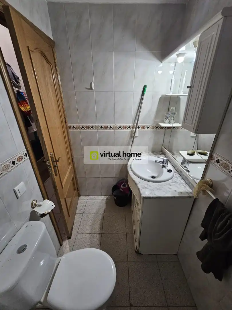 Bany de Pis en venda en Benidorm amb Jardí privat, Terrassa i Piscina comunitària