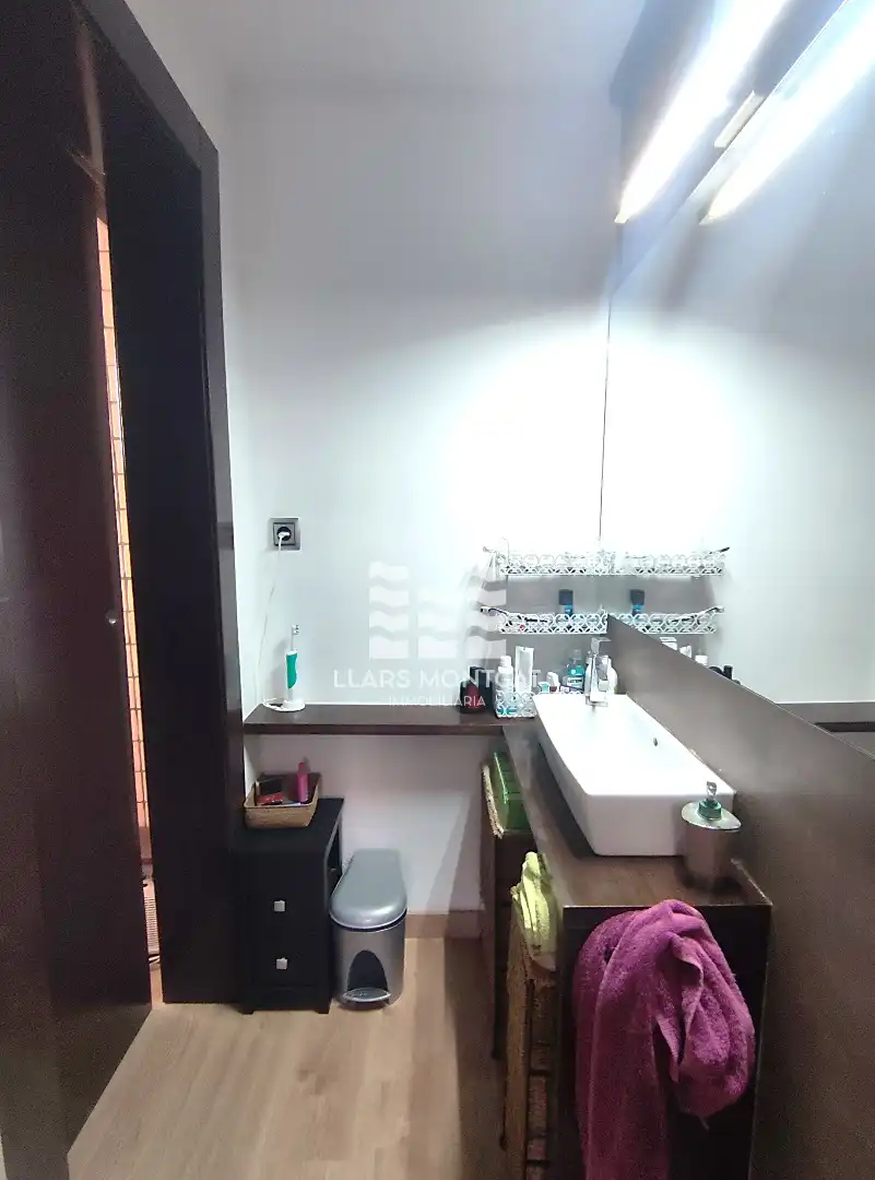 Bany de Àtic en venda en Badalona amb Calefacció, Parquet i Terrassa