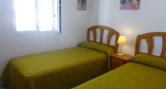 Apartamento de alquiler en Carrer de l'Almirall Roger de Llúria, Oliva Playa