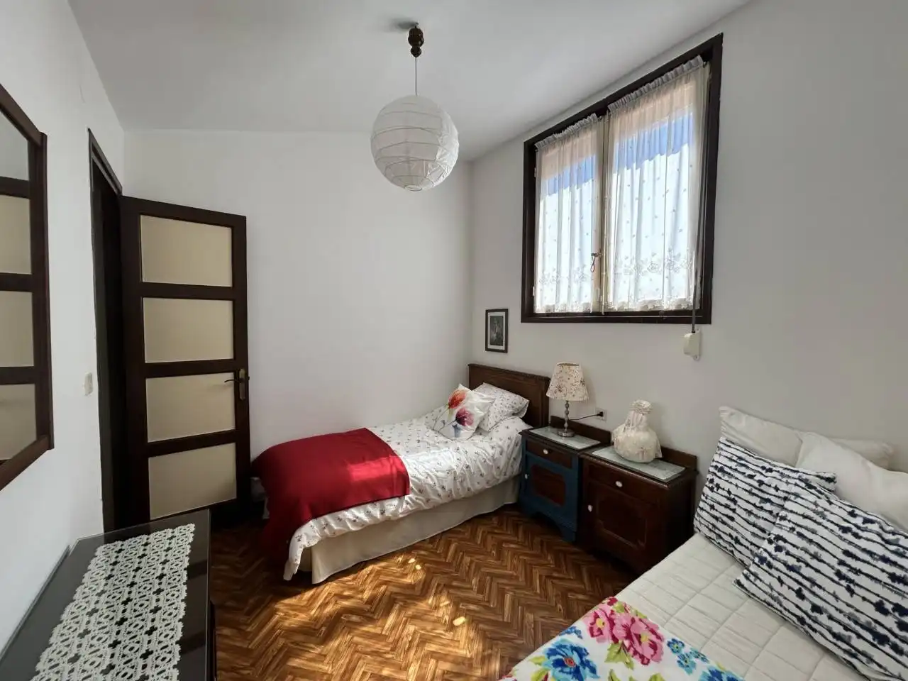 Schlafzimmer von Haus oder Chalet zum Verkauf in Llanes mit Heizung, Privatgarten und Terrasse